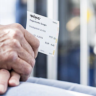 Fahrkartenverkauf beim Straßenbahnfahrer wird eingestellt | SWU