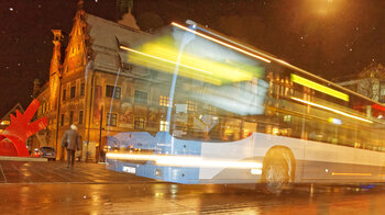 SWU Bus bei Nacht