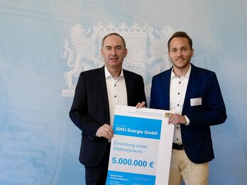 Land Bayern fördert Elektrolyseur-Projekt