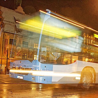 Download Pressebild: Nachtbus ab halb sieben