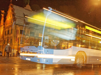 Download Pressebild: Nachtbus ab halb sieben