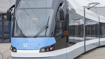 SWU Straßenbahnwagen Avenio M NGT 6 UL