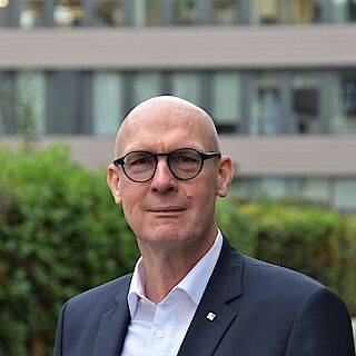 Download Pressebild: Wolfgang Rabe als Technischer Geschäftsführer der Ulm/Neu-Ulmer Netzgesellschaft bestätigt.