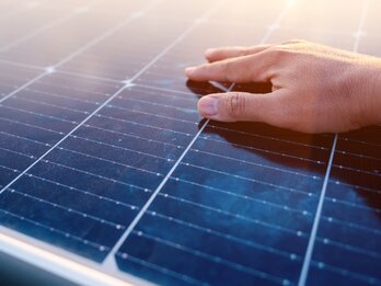 Solar,Power,Plant(solar,Cell),On,Summer,Season,,Hot,Climate,Causes