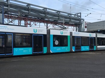 Neue-Straßenbahnen-Verkehrsmittelwerbung