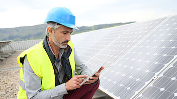 Bild: Wartung Ihrer PV-Anlage