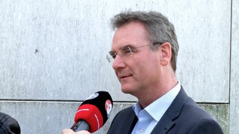 Bild Glasfaser Spatenstich SWU TeleNet Geschäftsführer Michael Beuschlein im Interview