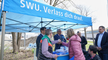 Bild SWU TeleNet Glasfaser Spatenstich Oberbürgermeister Gunter Czisch im Pressegespräch